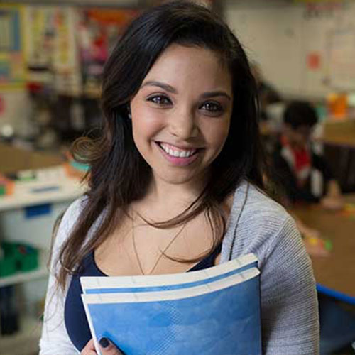 Erika Lopez in the classroom with her students